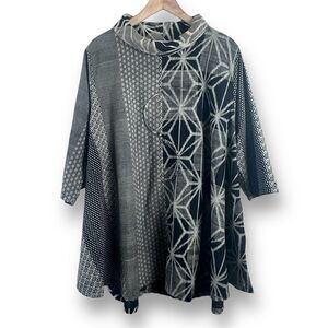 Mao Mam‎ Women's OS Longline Poncho Gray Black Geometric Tapestry Wearable Art